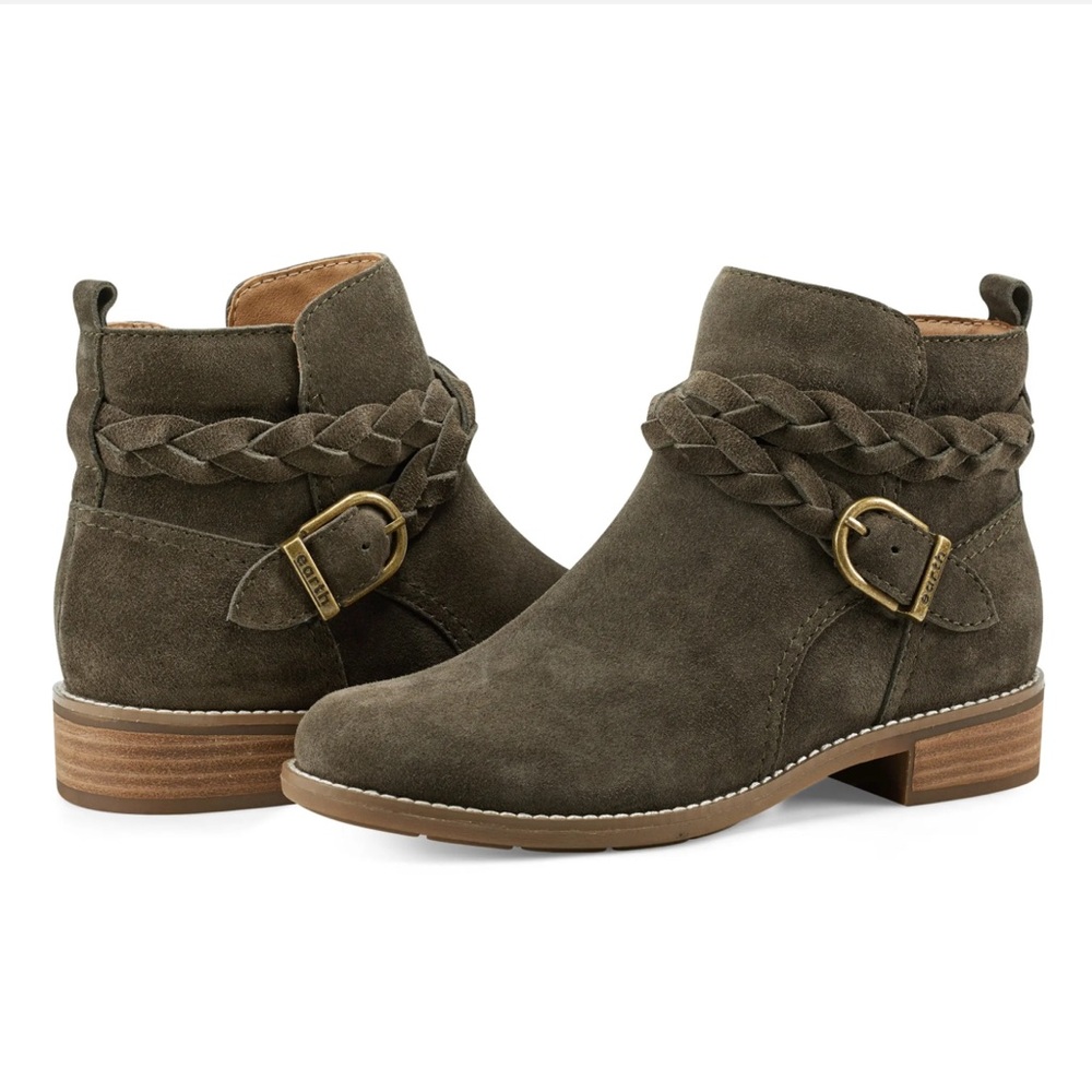Earth Nicole Round Toe Stacked Heel Casual Booties in Dark Green